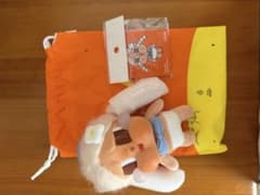 POP MART CRYBABY ぬいぐるみのサムネイル