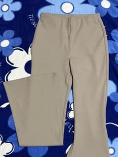 H&M フレアパンツのサムネイル