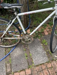 ホワイトシングルスピード自転車のサムネイル