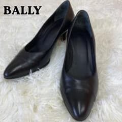 BALLY ブラックレザー パンプスのサムネイル