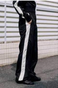 u*d様 wcj トラックパンツ　ブラック u*d様 wcj トラックパンツ ブラック - メルカリ