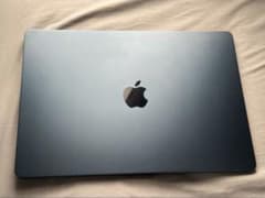 MacBook Air M2 13インチ 512GB ミッドナイト 8GBのサムネイル