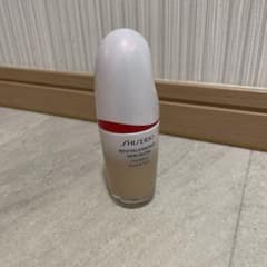 SHISEIDO エッセンススキングロウファンデーション 130のサムネイル