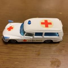 MAJORETTE AMBULANCEのサムネイル