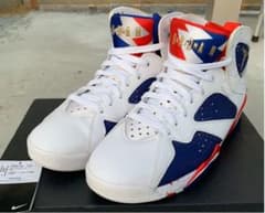 NIKE AIR JORDAN7 オリンピックカラーのサムネイル