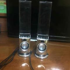 光るスピーカーのサムネイル