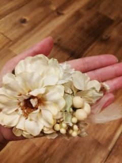 ★専用★花飾り　ハンドメイド２つのサムネイル