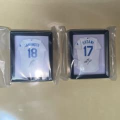 【新品】MLB サイン入りユニフォーム フレームマグネット 大谷　山本のサムネイル