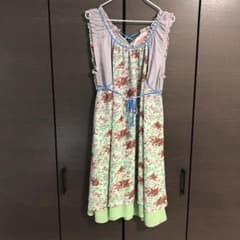アズノウアズオオラカ 小花柄シフォンワンピースのサムネイル