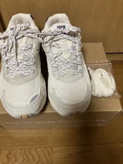 FILA ホワイト スニーカー厚底　新品　未使用のサムネイル