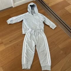 値下げ✴︎adidas グレー ジャージ フード付きのサムネイル