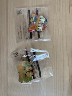 ディズニー ピンバッジ 2個セット ドナルド デイジー チップのサムネイル