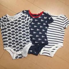 ベビーGAP ロンパース3枚セットのサムネイル