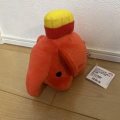 ドムドムハンバーガー ハンバーガーとポテトが乗ったどむぞうくんぬいぐるみ