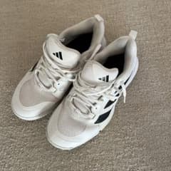 adidas ホワイト/ブラック スニーカー インドアシューズ　スパイクのサムネイル