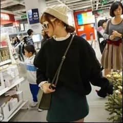 タイムセール韓国 レディースフリルトレーナー ブラックのサムネイル