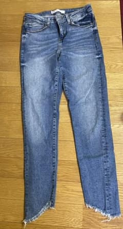 スキニーデニム ジーンズ ZARA❗️のサムネイル
