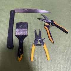 多機能ツールセット(ノコギリ、ハケ、ハサミ等)のサムネイル