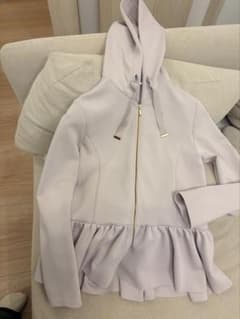 emilyan uvカットパーカーのサムネイル