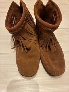 ⭐️MINNETONKA フリンジ モカシン ブーツ ⭐️のサムネイル