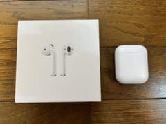 Le様専用 中古 Apple AirPods 第二世代 イヤホンのサムネイル