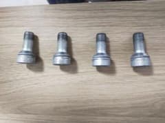 フォルクスワーゲン　ロックボルト　4本のサムネイル