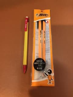 Molin シャーペン　& Bic ボールペンのサムネイル