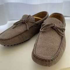 Tod's グレーブラウン モカシン 7.5 ドライビングシューズ Tod's グレーブラウン モカシン 7.5 ドライビングシューズ - メルカリ