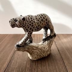 ソープストーン　ヒョウ　置物　石　アフリカ ソープストーン ヒョウ 置物 石 アフリカ - メルカリ