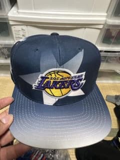 LAKERSのサムネイル