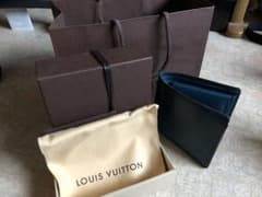 LOUIS VUITTON 二つ折り財布 エピのサムネイル