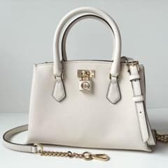 【新品・保管】MICHAEL KORS 2way ハンドバッグ ルビー 南京錠 新品・保管】MICHAEL KORS 2way ハンドバッグ ルビー 南京錠 - メルカリ