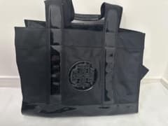 TORY BURCH トリーバーチ エナメル トートバッグ ブラック A4収納可のサムネイル
