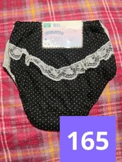 新品未使用ガールズショーツ2枚組165サイズ1枚はレース付きのサムネイル