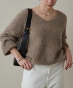 FURカシミヤVニット ベージュ LDZ1042105A0004 - メルカリ