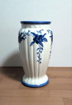 傘立て 陶器　　杖立　直径24.5cm　花柄　白青 Amazon.co.jp: おしゃれ 傘立て 陶器製 玄関用 円筒型 アンティーク調