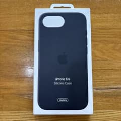 Apple iPhone 17e Silicone Case Blackのサムネイル