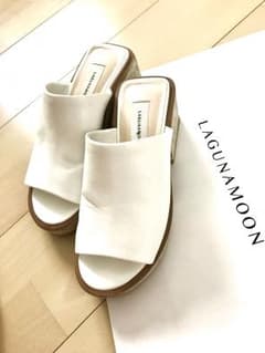 サンダル LAGNAMOON ホワイト!値下げしました!のサムネイル