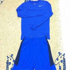 NIKE DRI-FIT上下セット

Mサイズのサムネイル