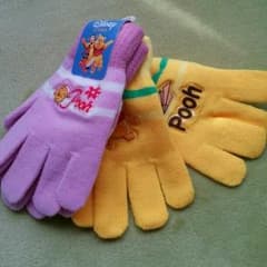 ほし様 プーさんの手袋２枚setのサムネイル