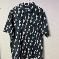 柄柄したシャツのサムネイル