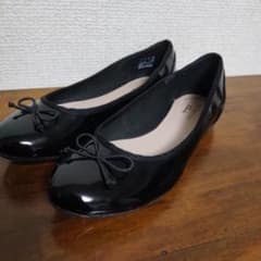 美品　クラークス クチュールブルーム バレエシューズ ブラック 22のサムネイル