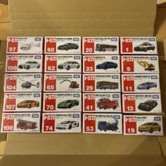 よ*ん様 【新品未開封】赤箱トミカ20個セット ひ*ん様 【新品未開封】赤箱トミカ20個セット - メルカリ