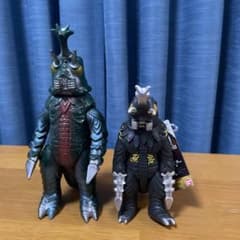 【匿名配送】メガロ ソフビ フィギュア 2体セット 匿名配送】メガロ ソフビ フィギュア 2体セット - メルカリ