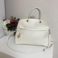 FURLA パイパー ホワイト Lのサムネイル
