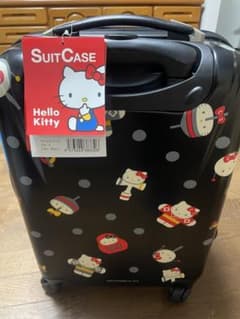 ハローキティ　スーツケースのサムネイル