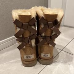 UGG ベイリーボウ ムートンブーツ 茶 ブラウン リボン 25cmのサムネイル