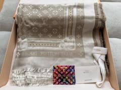 LOUIS VUITTON モノグラム スタッズ ストール 大判のサムネイル