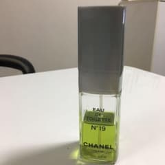 CHANEL19番のサムネイル
