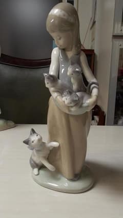 LLADRO　リヤドロ【子猫をエプロンに】　リアドロ　インテリア　　Ｌ738 LLADRO リヤドロ【子猫をエプロンに】 リアドロ インテリア L738